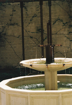 Diagram of a sprinkler irrigation system with labeled parts